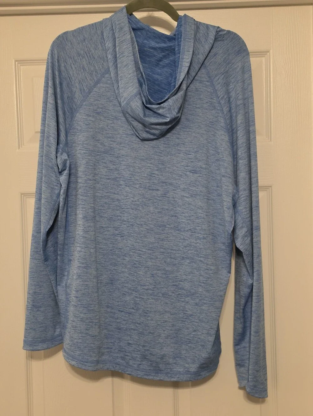 Vineyard Vines Women's Heathered Light Blue Hooded Performance Tee